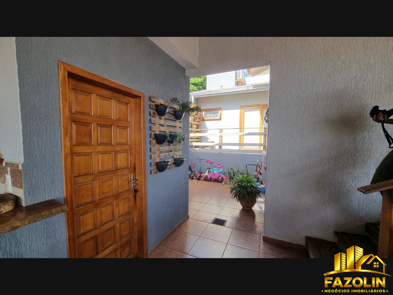CASA À VENDA | AVENIDA GOIÂNIA | UMUARAMA/PR
