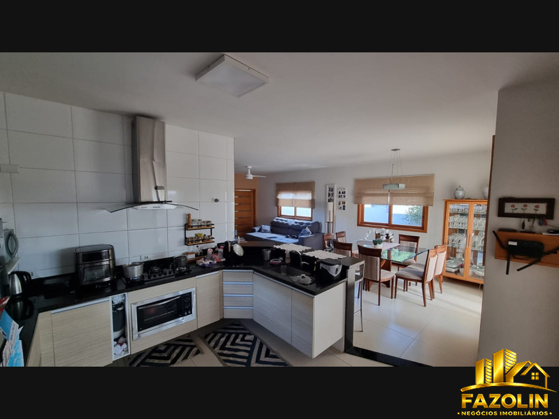 CASA À VENDA | AVENIDA GOIÂNIA | UMUARAMA/PR